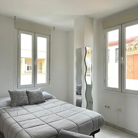 Apartment Huelin & Station